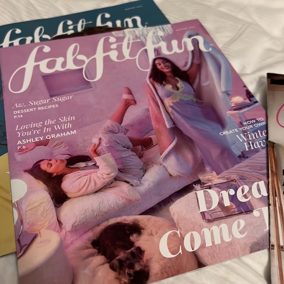 FabFitFun Magazines - Picture 5 of 17